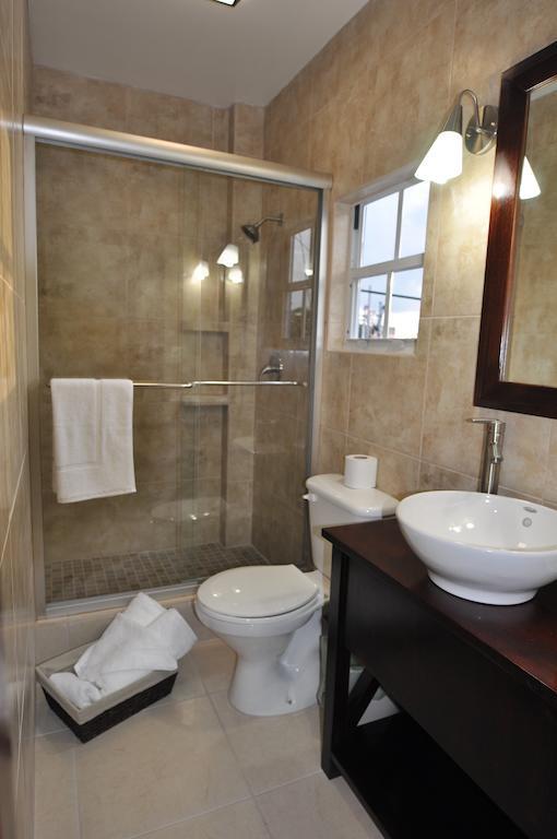 Rainbow Hotel Caye Caulker Rom bilde